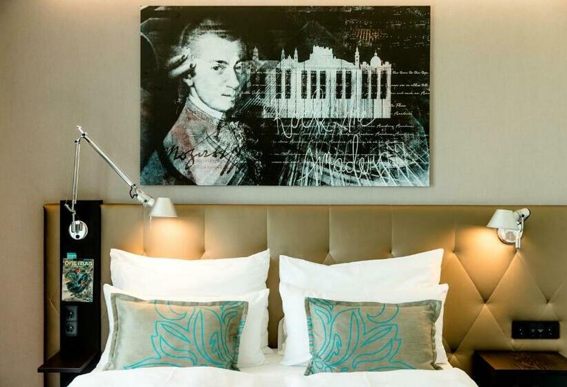 Camera Standard, Motel One Salzburg Mirabell
