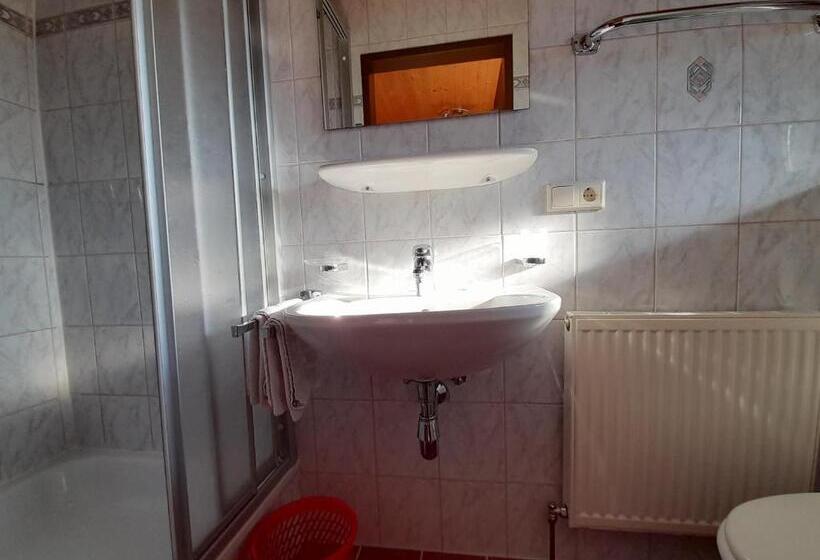 Апартаменты 2 Спальни, Neubauhof