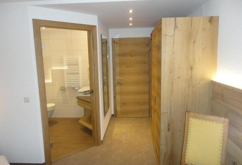 스탠다드 룸 산 전망, Gasthof Jäger Zillertal