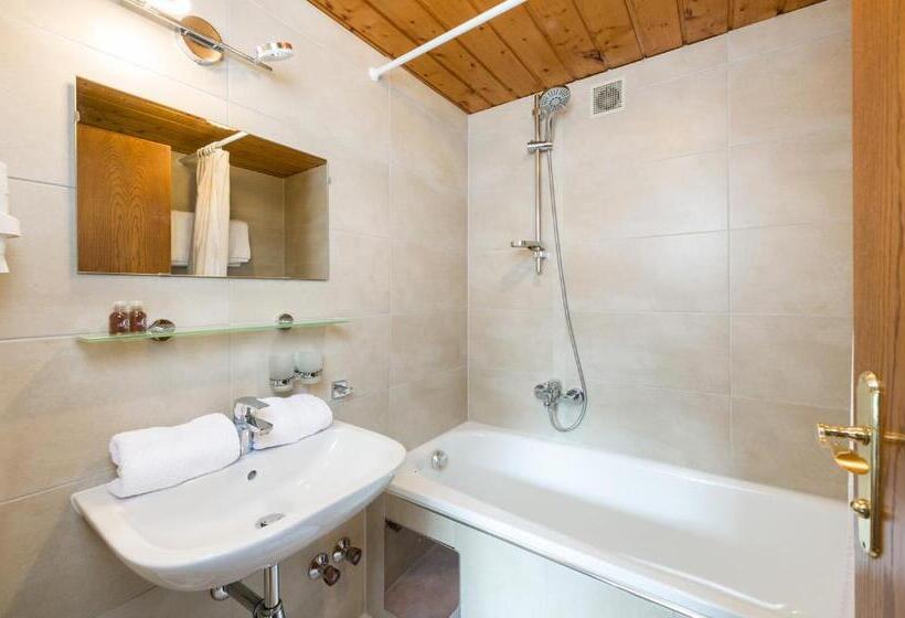 غرفة عائلية, Gästehaus Zugspitzblick