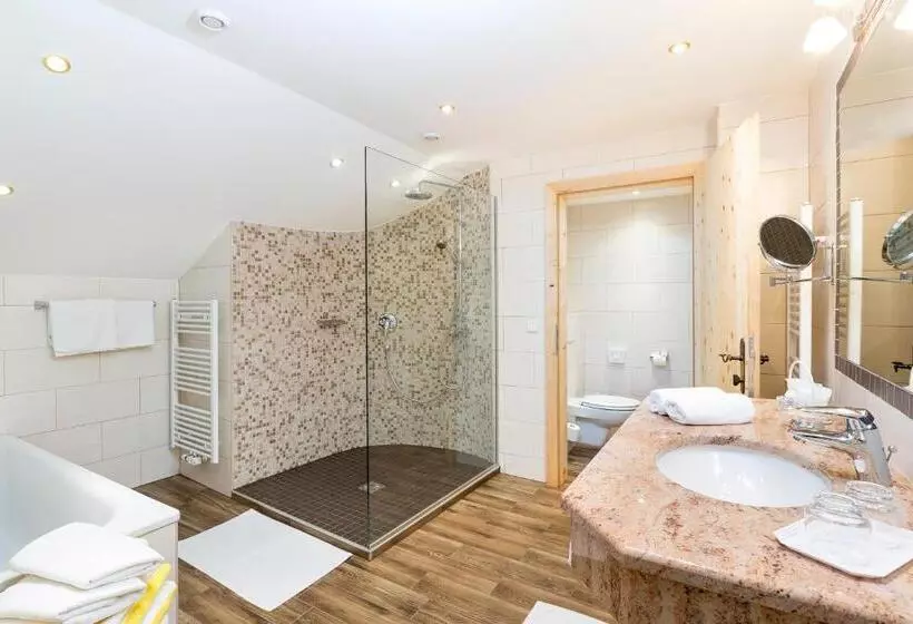 Deluxe-perhehuone, Posthotel Kassl 4 Sterne Superior