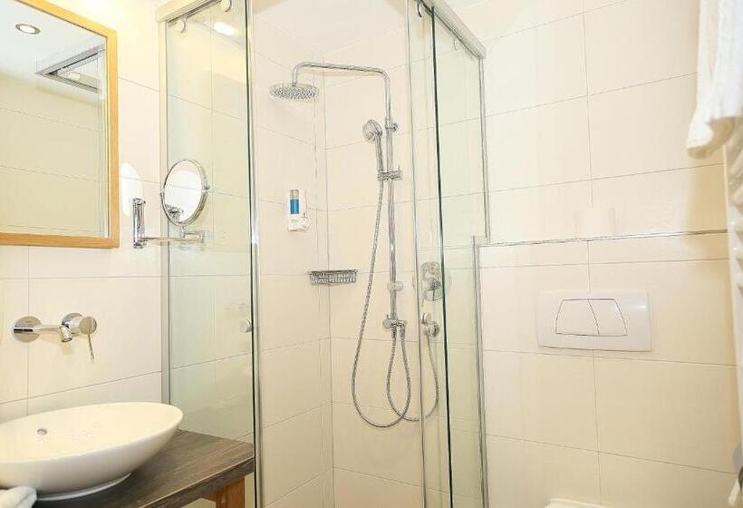 Номер Стандарт Индивидуальный с Балконом, Posthotel Kassl 4 Sterne Superior