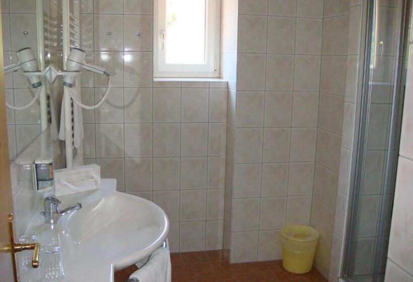 جناح, Alpin Panoramahotel Lärchenhof