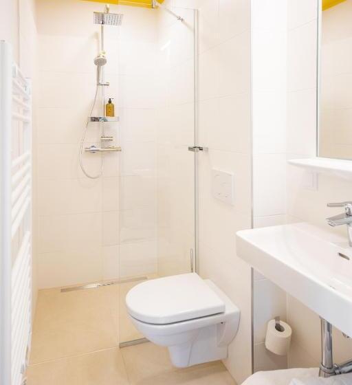 家庭间, Boutiquehotel Caravella Velden By S4y