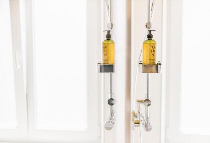 家庭间, Boutiquehotel Caravella Velden By S4y