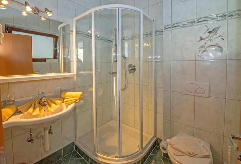 Номер Стандарт с Балконом, Haus Schluder   Familie Stanitzer