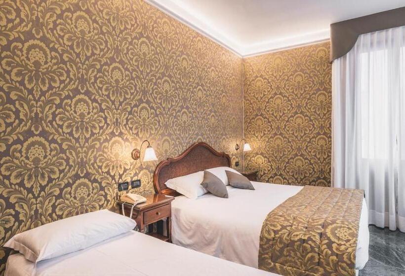 اتاق سوپریور سه تخته, Al Malcanton