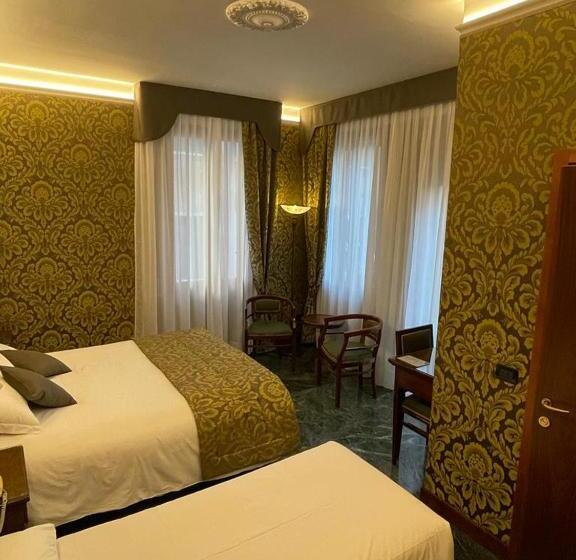 اتاق سوپریور سه تخته, Al Malcanton