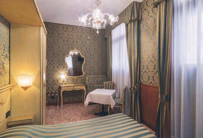 اتاق استاندارد, Al Malcanton