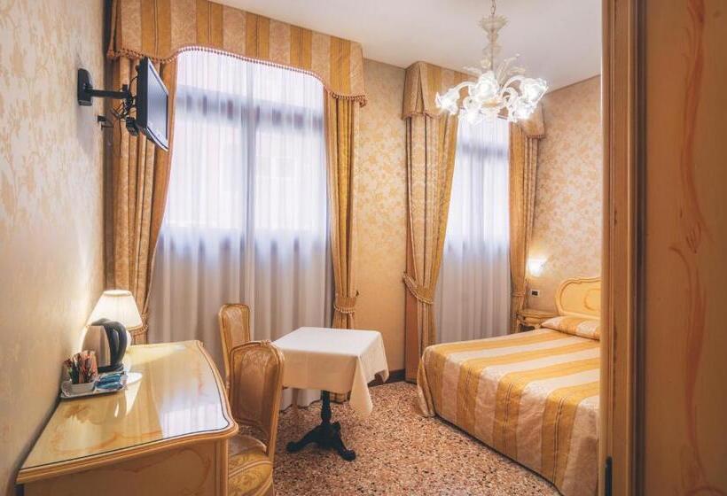 اتاق استاندارد, Al Malcanton