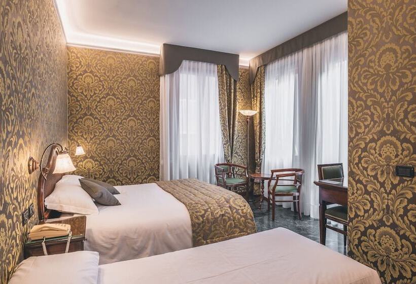 اتاق سوپریور سه تخته, Al Malcanton