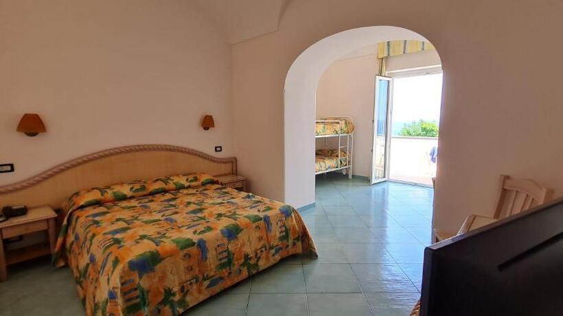 חדר סטנדרט לארבעה נוף לים, Albatros