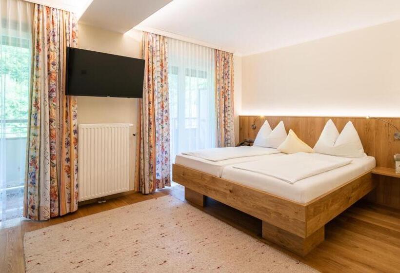 Номер Стандарт, Alexanderhof