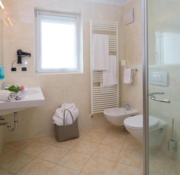 חדר קומפורט, Blitzburg