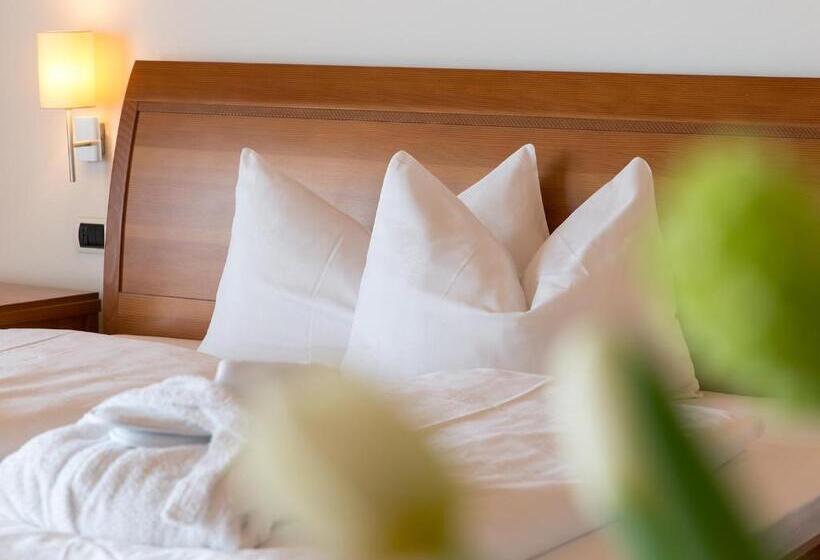 חדר סופריור עם מרפסת, Blitzburg