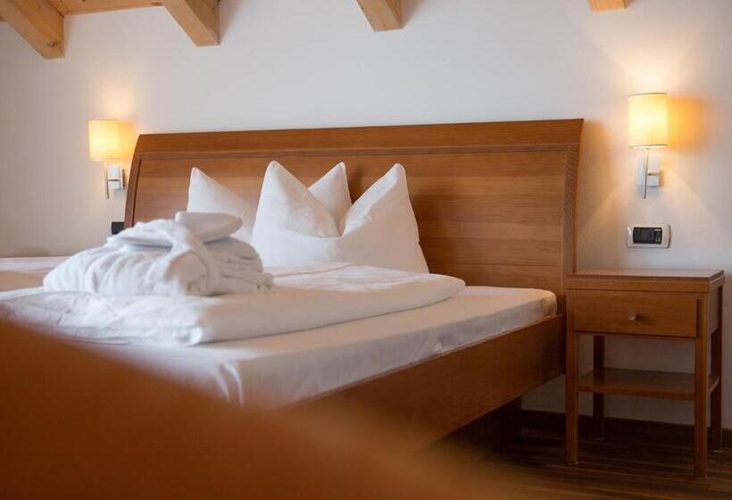 חדר סופריור עם מרפסת, Blitzburg