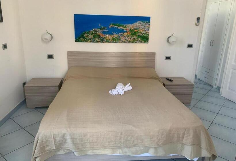 带1个卧室的带阳台的公寓, Excelsior Mare Suite