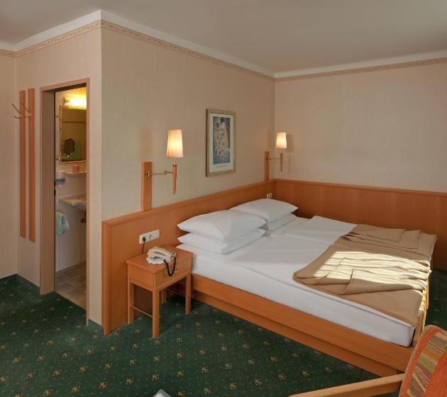 غرفة قياسية, Hallerhof