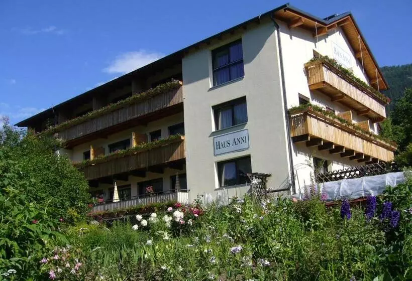 クラシックファミリールーム, Haus Anni