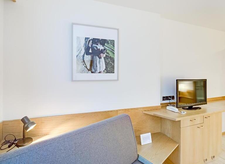 اتاق استاندارد, Hinteregger