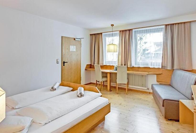 اتاق استاندارد, Hinteregger