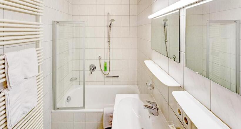 اتاق استاندارد, Hinteregger