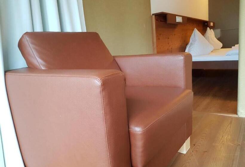 اتاق استاندارد, Hinteregger