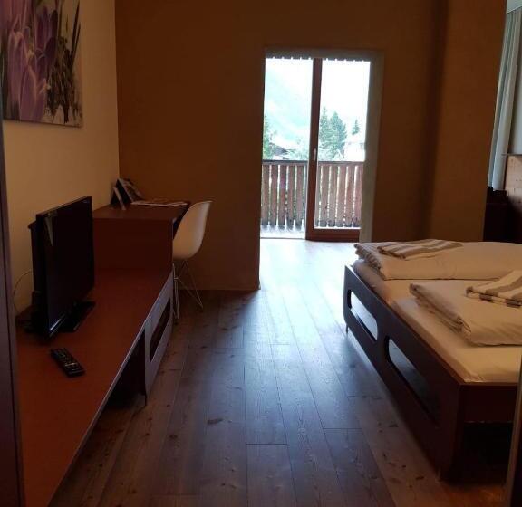 اتاق استاندارد, Hinteregger