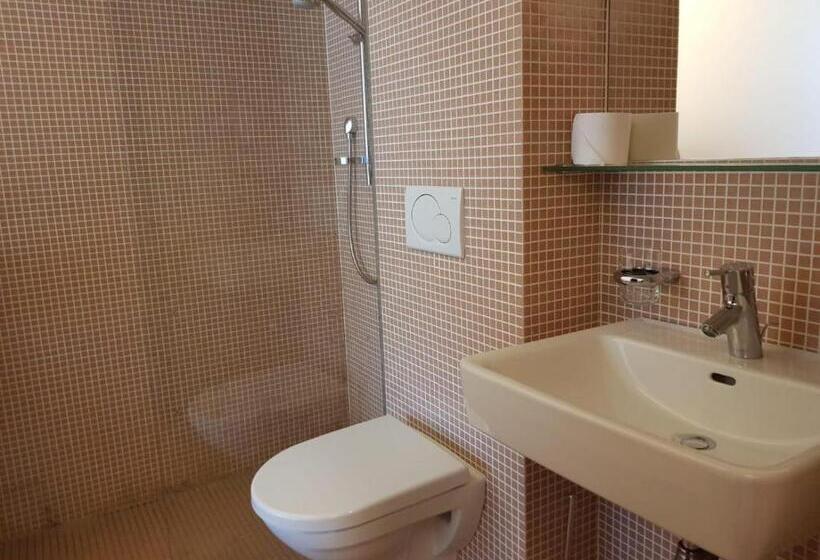 آپارتمان 1 خوابه, Hinteregger