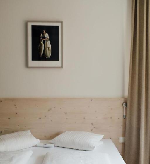 آپارتمان 1 خوابه, Hinteregger