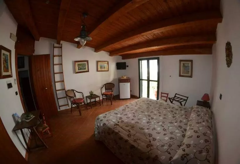 Standard Yhden Hengen Huone, Le Piccole Grotte