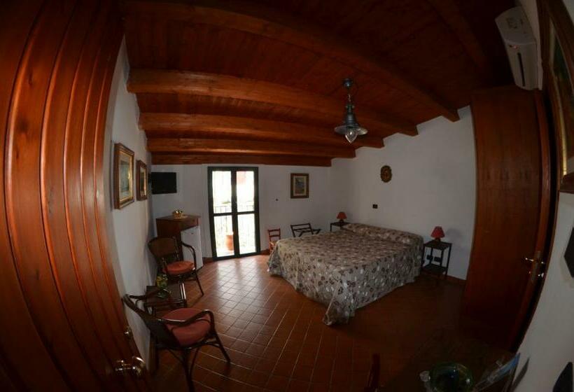 اتاق استاندارد یک نفره, Le Piccole Grotte