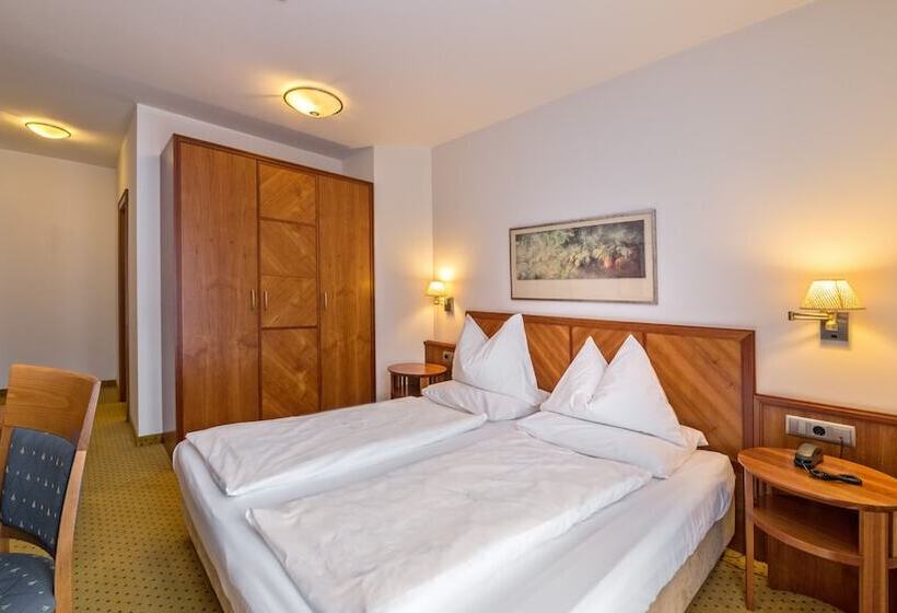 חדר סטנדרט, Millanderhof