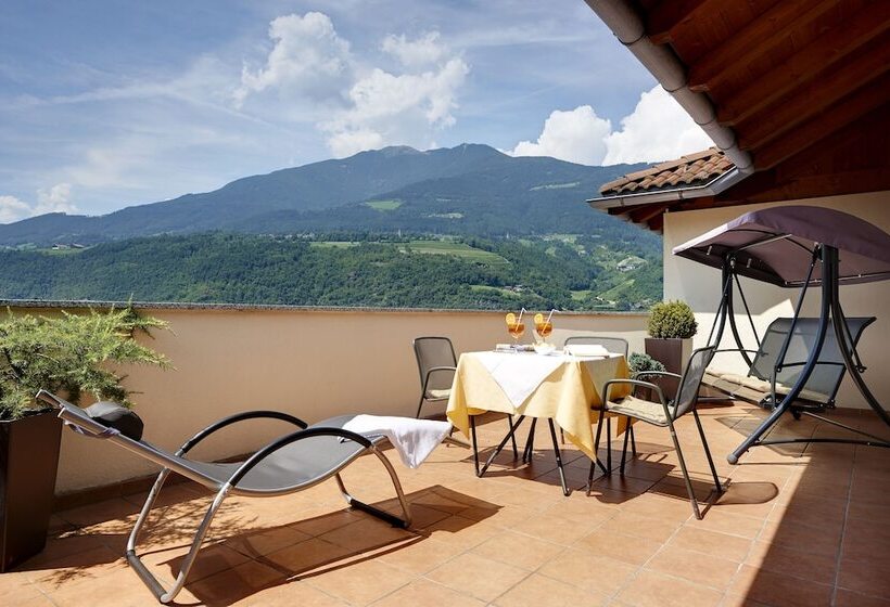 חדר סופריור, Millanderhof