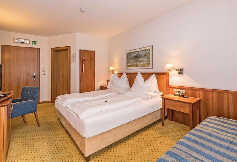 חדר סופריור, Millanderhof