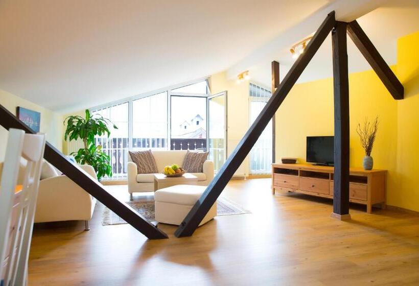 수피리어 주니어 스위트, Moserwirt