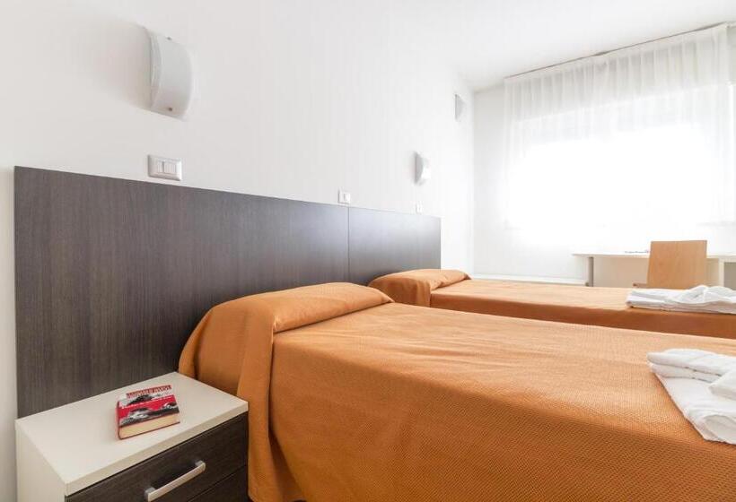 شقة غرفتين, Sharing