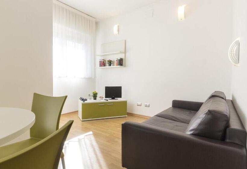 شقة عائلية, Sharing