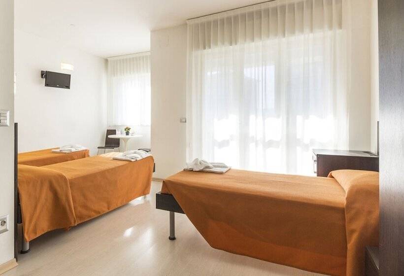 غرفة عائلية, Sharing