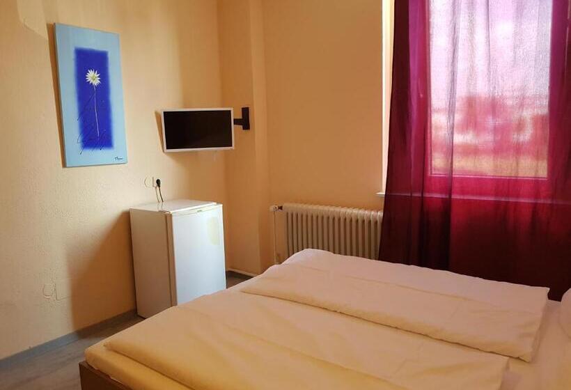 标准间, Pension Im Bett