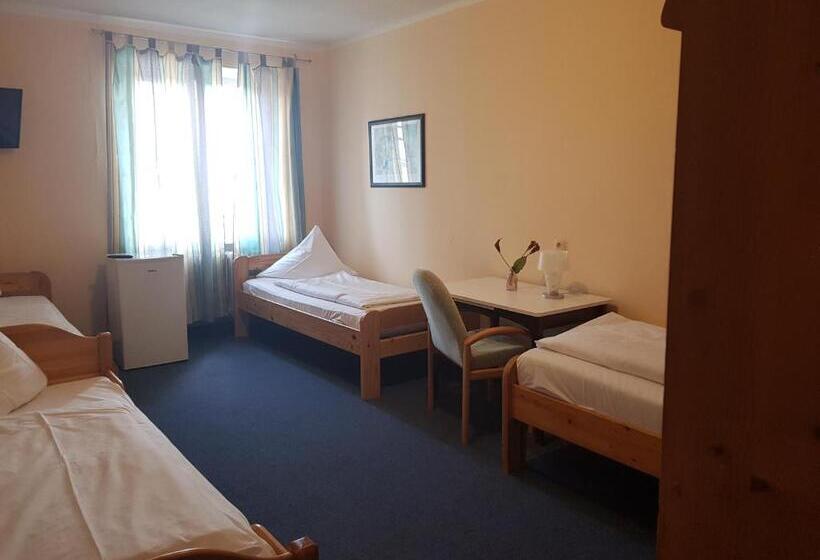 四人标准间, Pension Im Bett