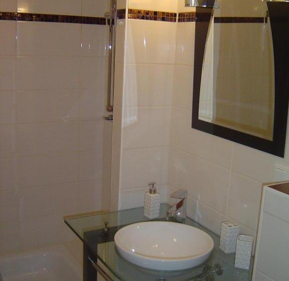 四人标准间, Pension Im Bett