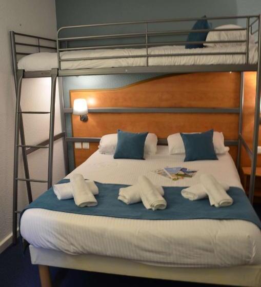 Трехместный Номер Комфорт, Brit Hotel Caen Hérouville