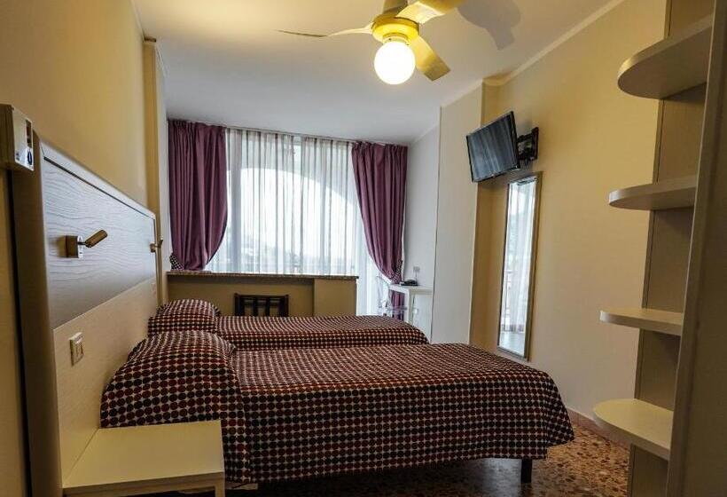 带海景标准四人间, Bellavista