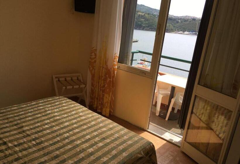 Номер Стандарт Вид на Море, Belmare