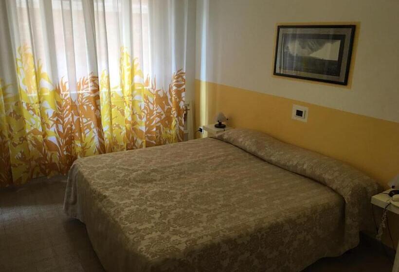 Номер Стандарт Трехместный, Belmare