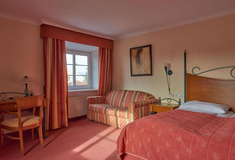 Номер Стандарт, Donauhof