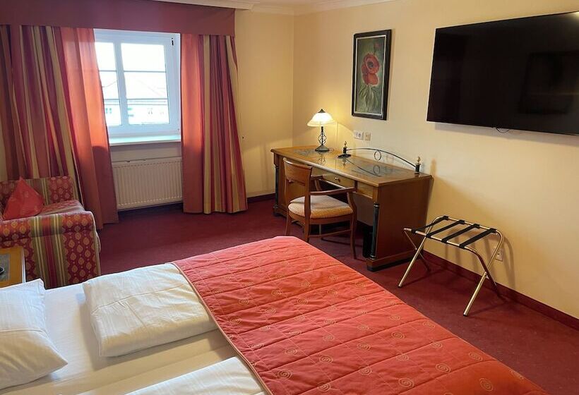 标准单人间, Donauhof