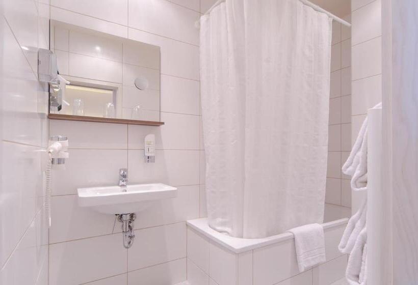 Habitació Triple Estàndard, Garden