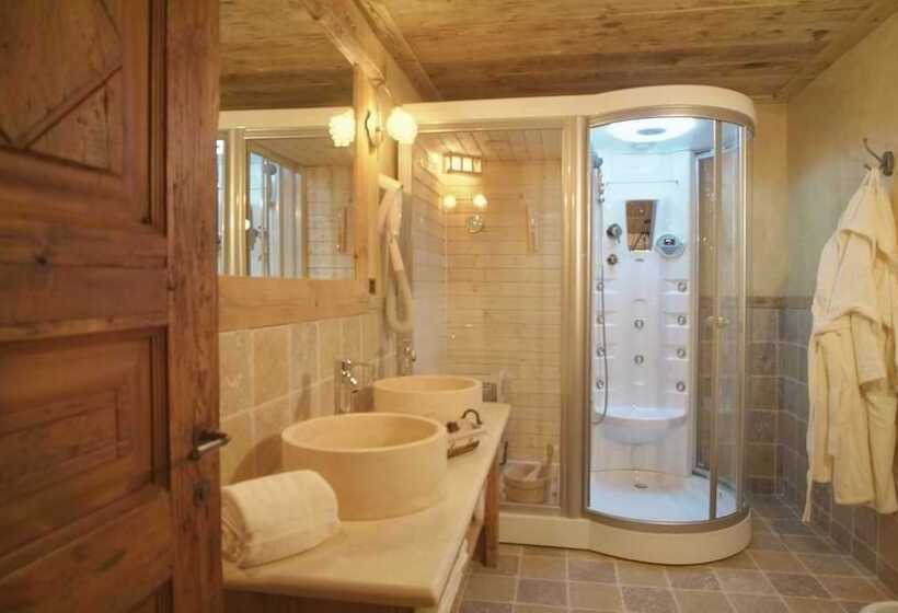 Quarto Estandar, La Rouja